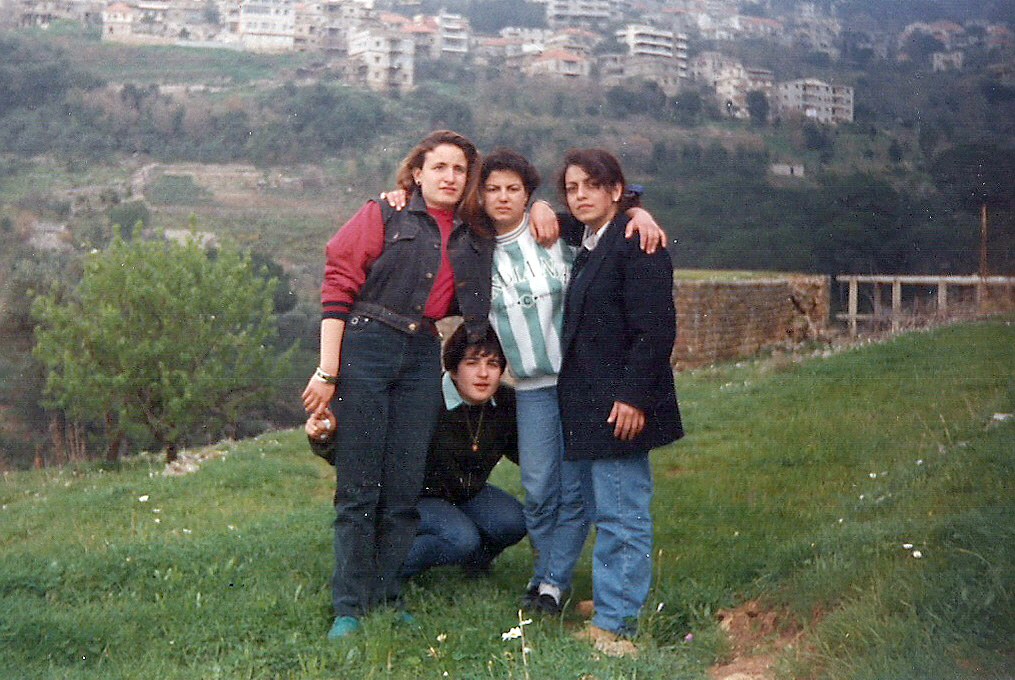 Students on a painting excursion · 8
